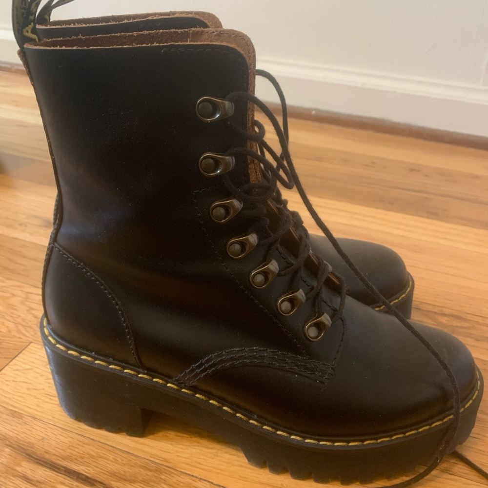 Dr martens Leona black combat boots